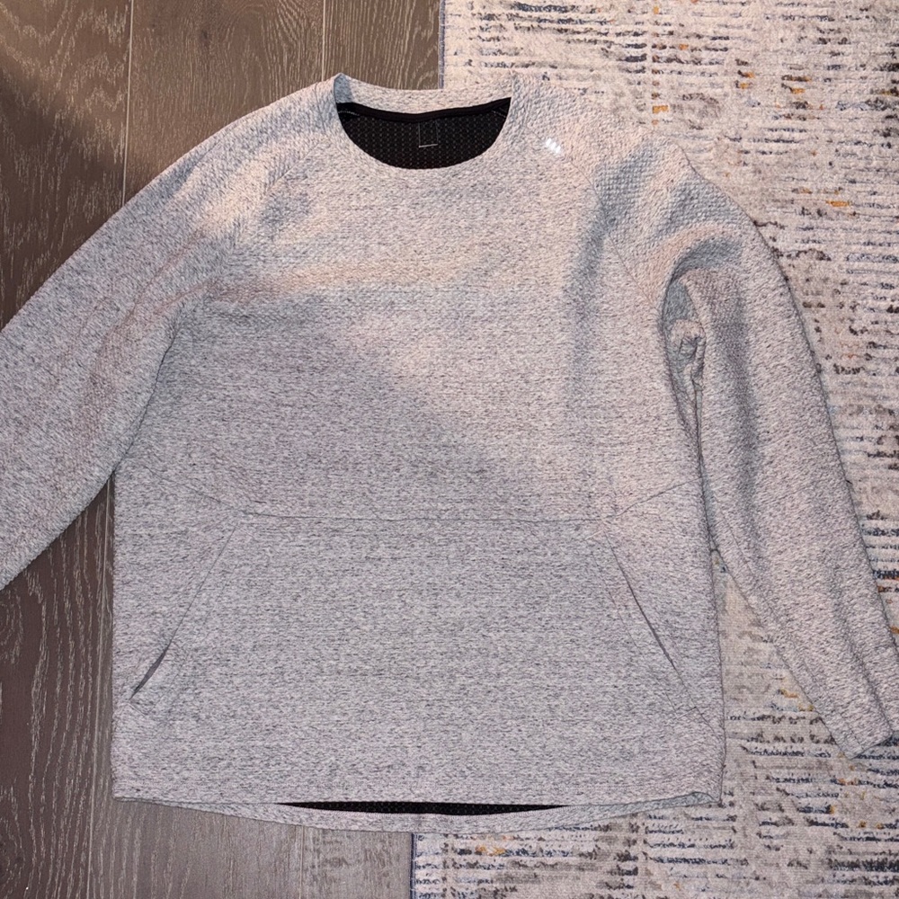 Lululemon Athletica Men's Heathered Gray Sweatshirt